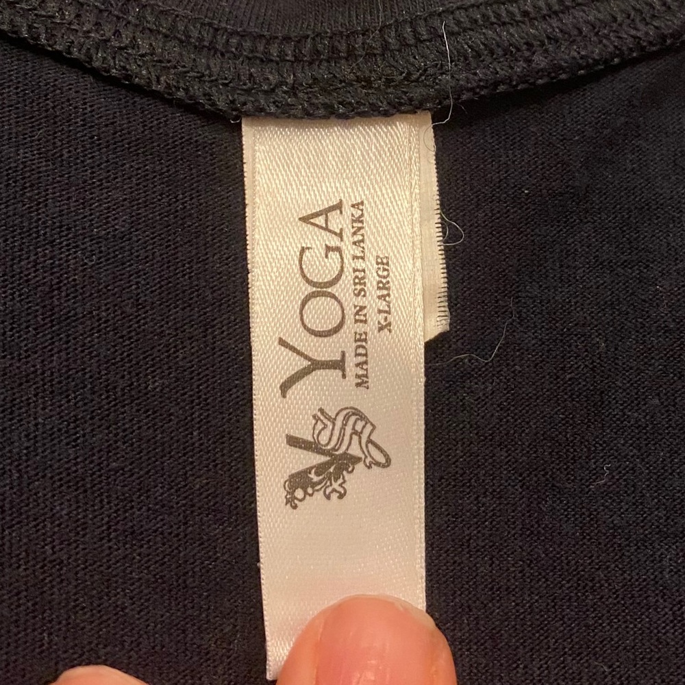 VICTORIA SECRET YOGA TOP - Picture 3 of 8